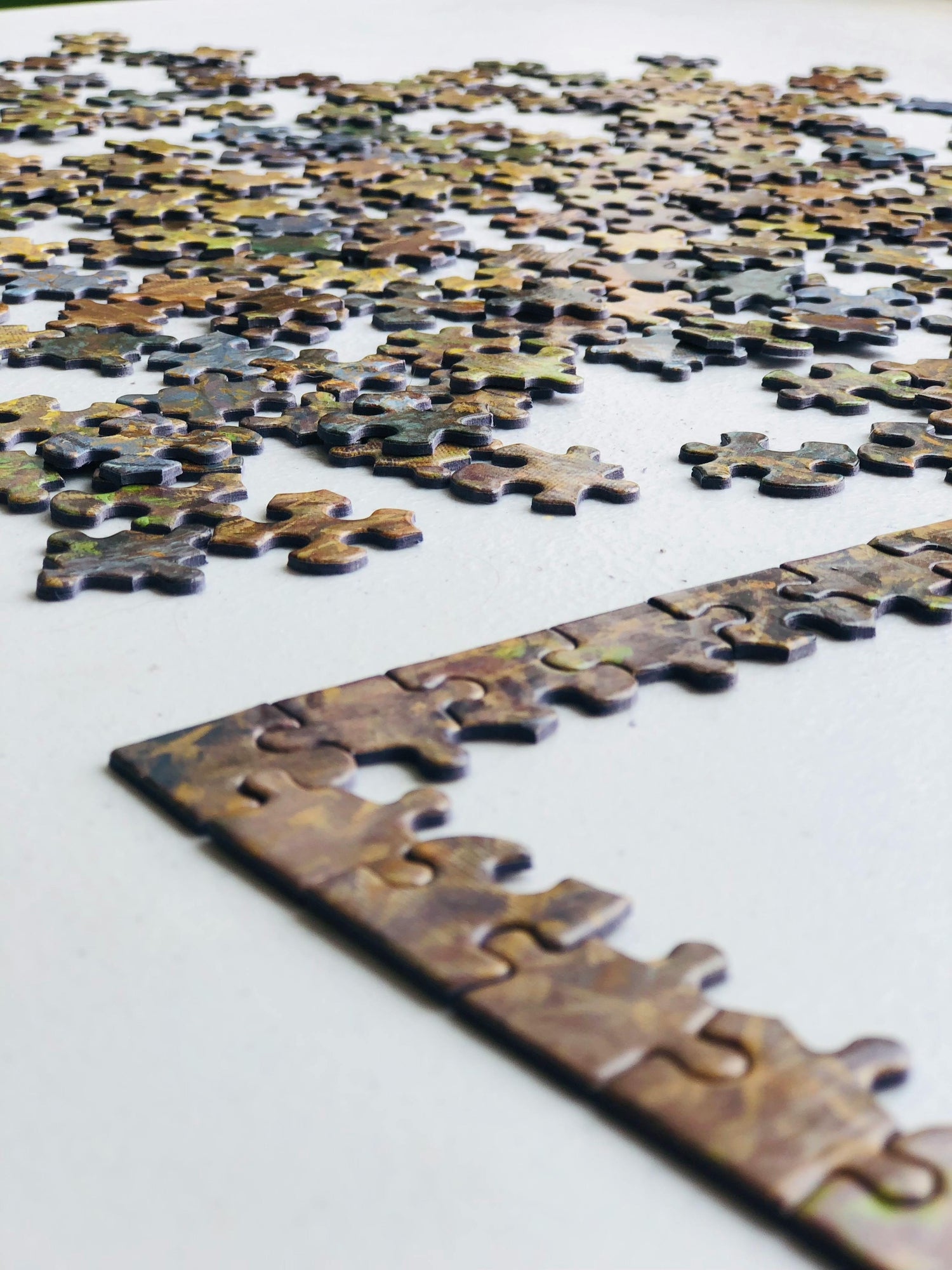 Puzzle-Trends-Row-By-Row-Assembly-Technique.  The Missing Piece Puzzle Company