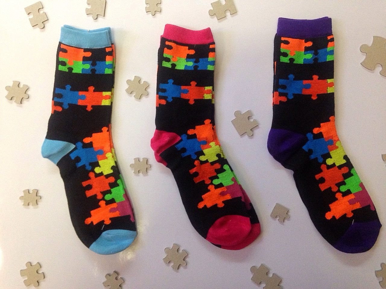 Jigsaw Puzzle Socks size 9-11.  Puzzle pattern socks.  Autism Awareness The Missing Piece Puzzle Company